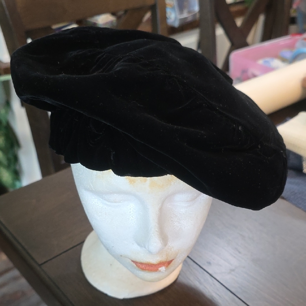 1960's Dior Black Velvet Chapeau